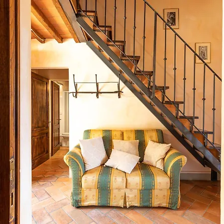 팜스테이 Borgo Dolci Colline Granaio